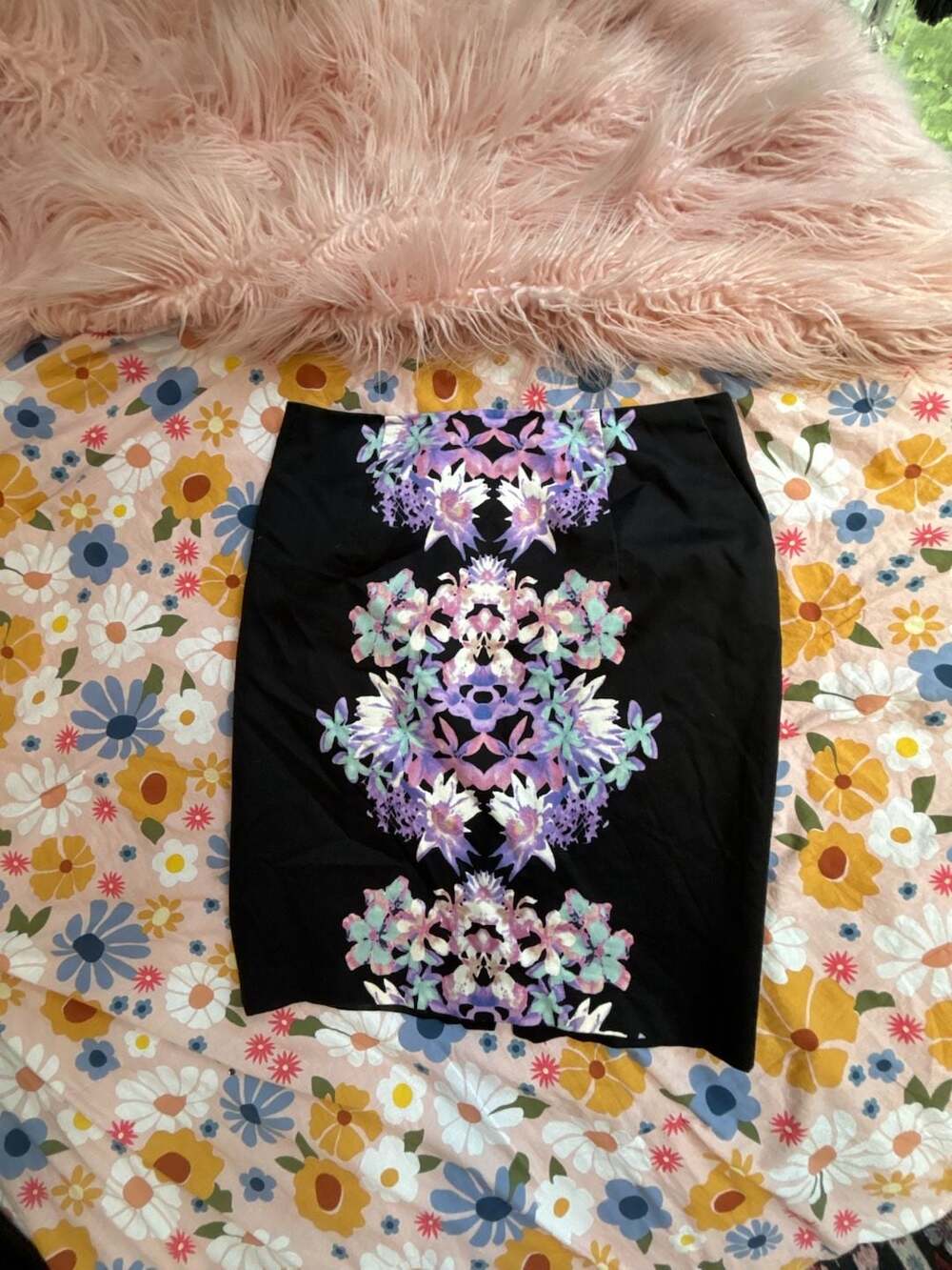 Mossimo Women's Black and Purple Floral Print Pencil Skirt